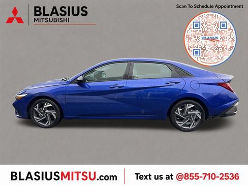 Used 2025 Hyundai Elantra Sport FWD image 16