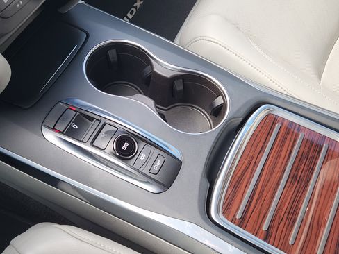 Used 2016 Acura MDX FWD w/ Advance & Entertainment image 24