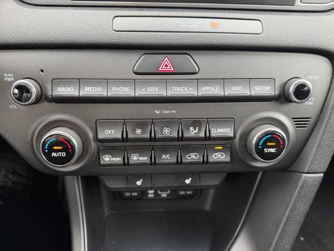 Used 2019 Kia Sportage LX w/ LX Popular Package AWD/4WD image 16