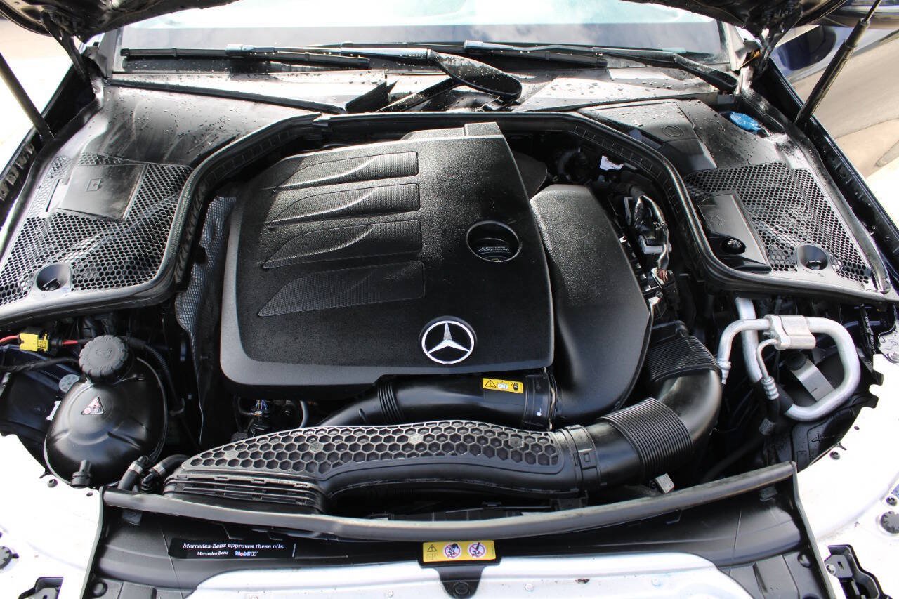 Used 2019 Mercedes-Benz C 300 4MATIC Sedan image 18