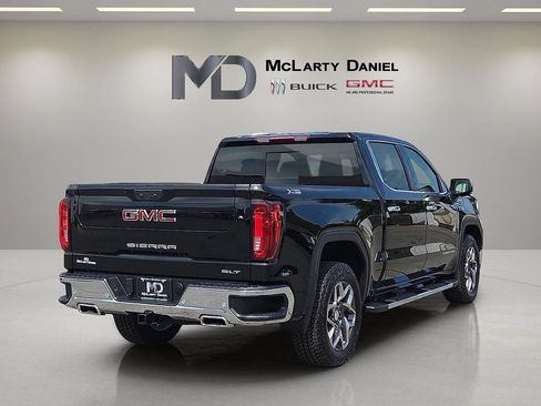 Used 2024 GMC Sierra 1500 SLT w/ SLT Premium Package AWD/4WD image 14
