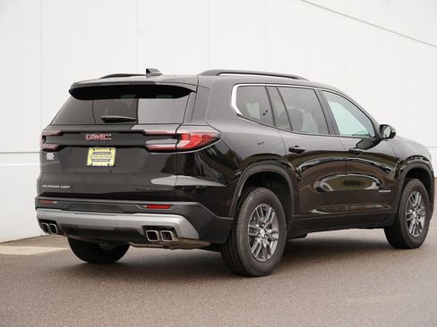 Used 2025 GMC Acadia Elevation image 3