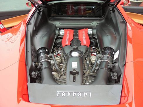Used 2017 Ferrari 488 GTB RWD image 36