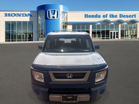 Used 2005 Honda Element EX image 2