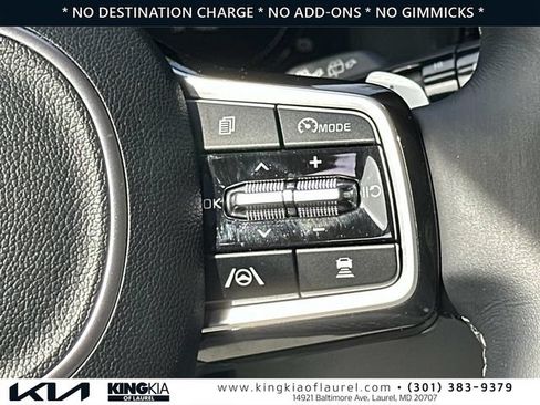 Used 2023 Kia Sorento SX Prestige w/ Panoramic Sunroof Package AWD/4WD image 9