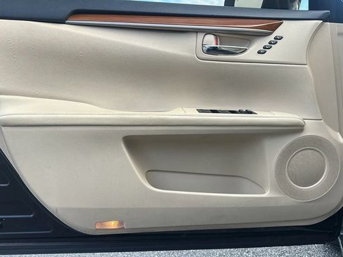 Used 2013 Lexus ES 300h w/ Luxury Pkg FWD image 41