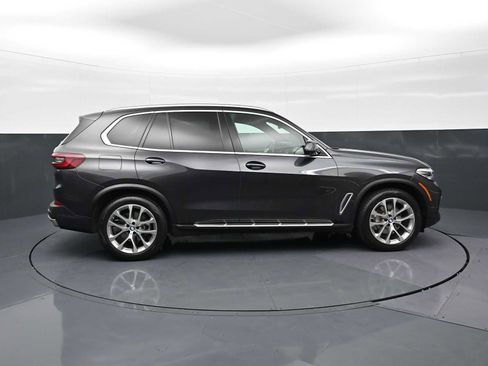 Used 2023 BMW X5 xDrive40i AWD/4WD image 4