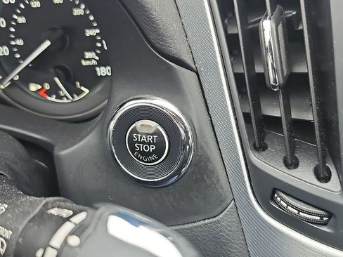 Used 2020 INFINITI Q50 Luxe w/ Essential Package (3.0T Luxe) AWD/4WD image 10