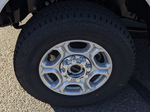 New 2026 Ford F250 XLT w/ XLT Premium Package AWD/4WD image 7