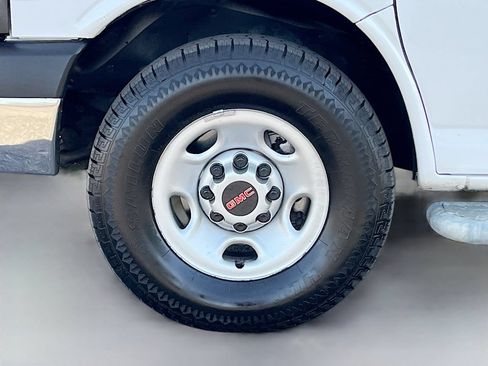 Used 2022 GMC Savana 2500 w/ Driver Convenience Package RWD image 27