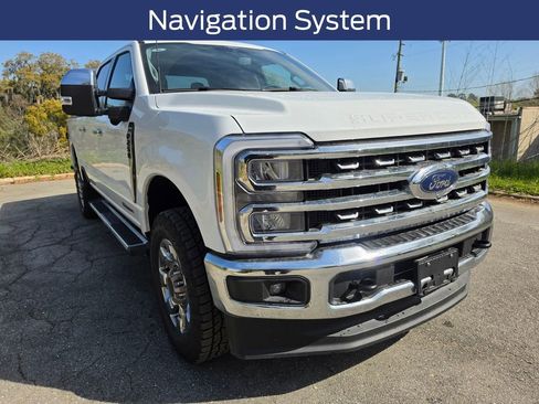 Used 2025 Ford F250 Lariat w/ Chrome Package image 7