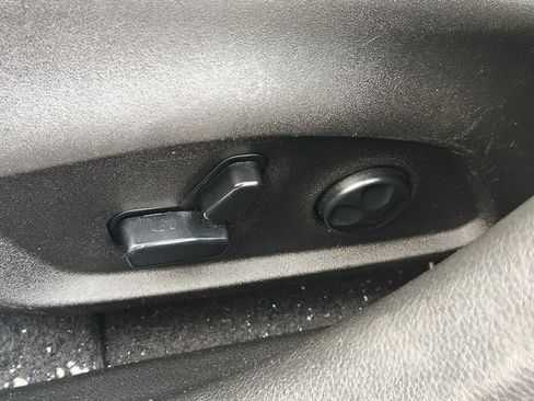 Used 2017 Jeep Renegade Limited w/ Advanced Technology Group image 13