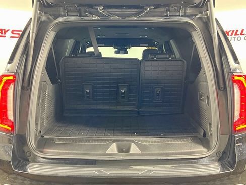 Used 2023 GMC Yukon XL AT4 w/ Technology Package AWD/4WD image 26