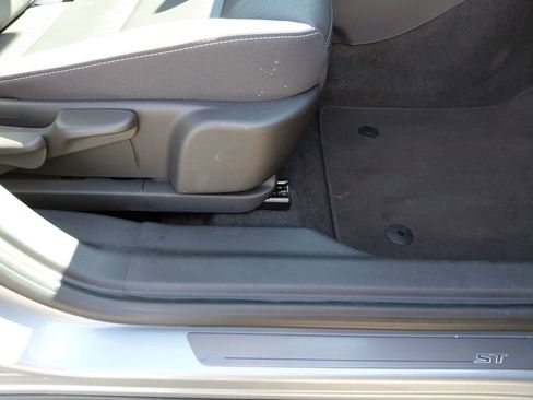 Used 2025 Buick Envision Sport Touring image 17