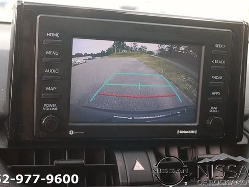 Used 2021 Toyota RAV4 XLE FWD image 27