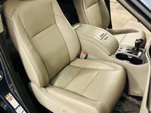 Used 2019 Toyota Highlander Limited Platinum image 25