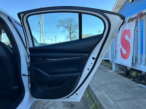 Used 2022 MAZDA MAZDA3 s FWD image 19