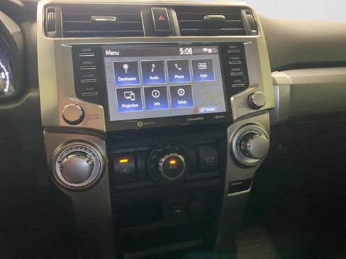 Used 2020 Toyota 4Runner SR5 AWD/4WD image 24
