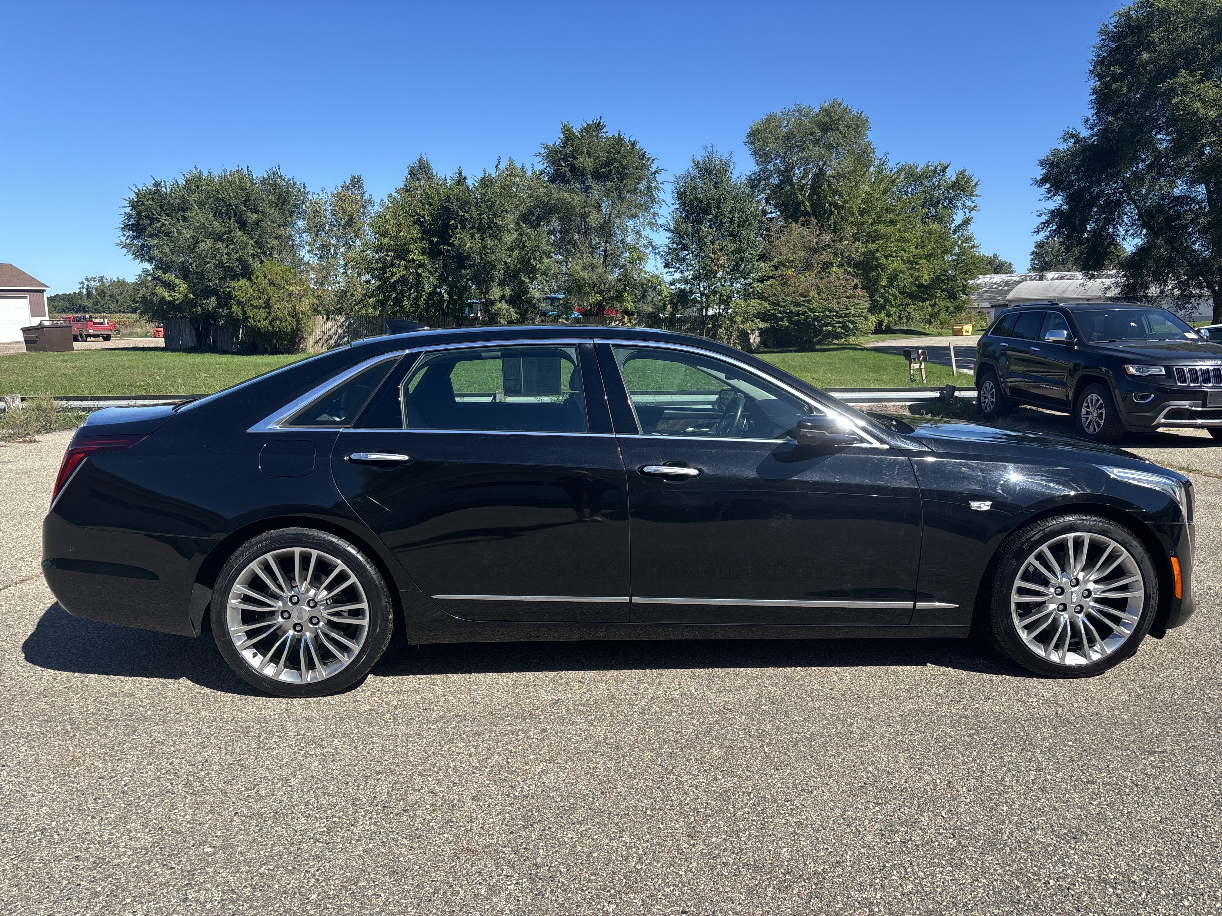 Used 2018 Cadillac CT6 Premium Luxury w/ Super Cruise Package AWD/4WD image 3