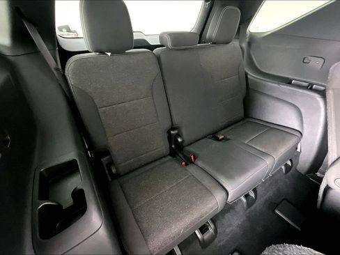 Used 2024 Chevrolet Traverse LT FWD image 33