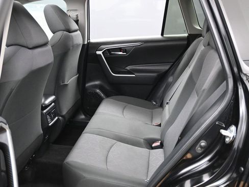 Used 2024 Toyota RAV4 XLE w/ Convenience Package FWD image 31
