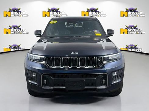 Used 2023 Jeep Grand Cherokee L Overland w/ Advanced Protech Group III AWD/4WD image 2