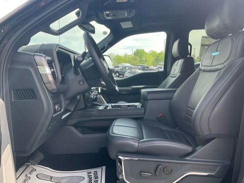 New 2026 Ford F250 Platinum AWD/4WD image 16