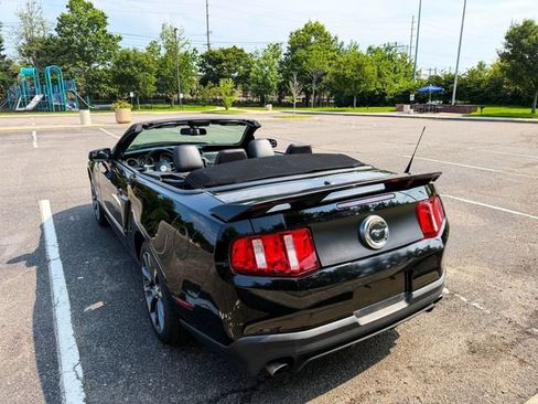 Used 2011 Ford Mustang GT Premium w/ 402A Rapid Spec Order Code RWD image 22
