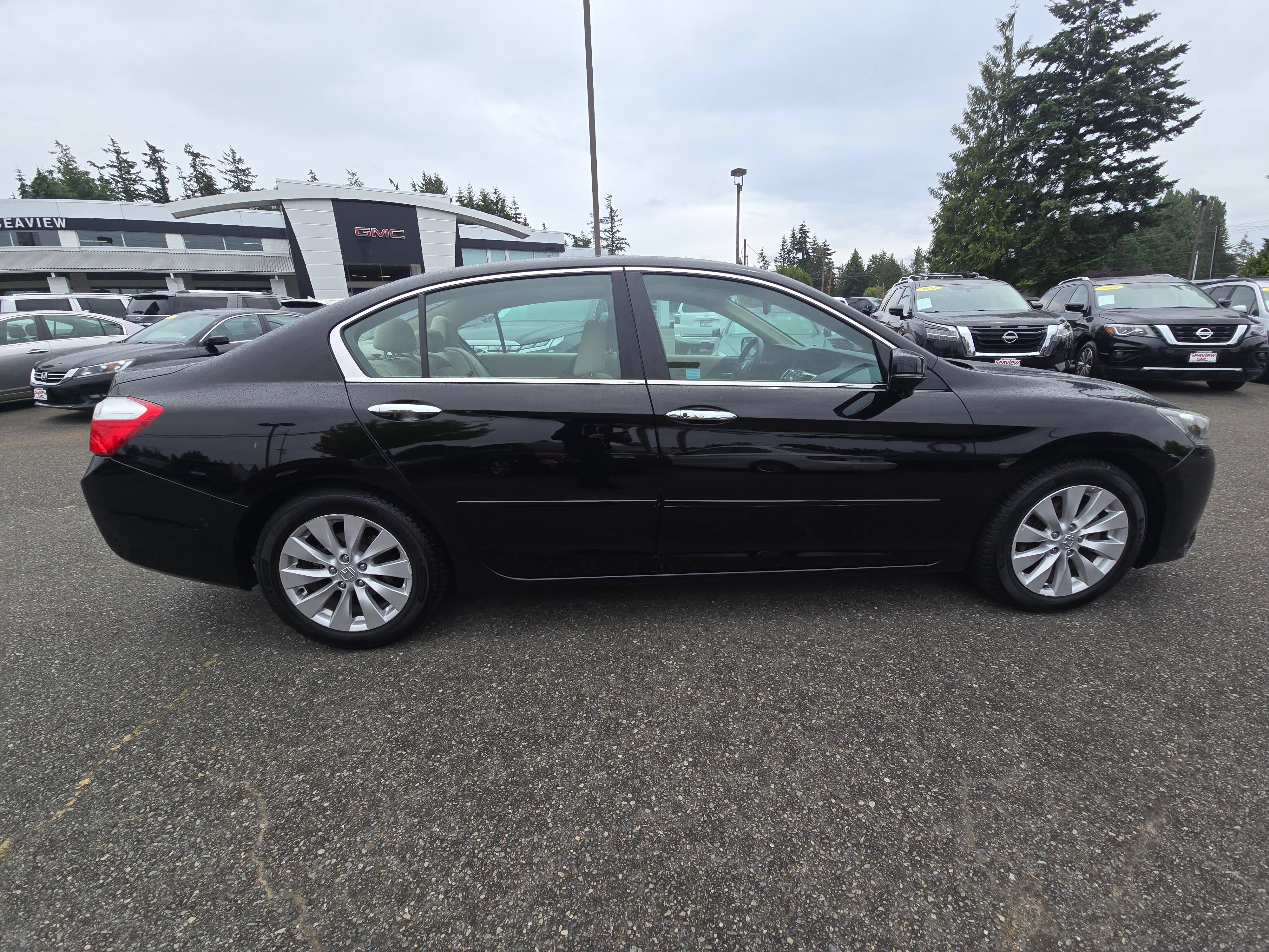 Used 2015 Honda Accord EX image 8