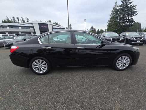 Used 2015 Honda Accord EX image 8