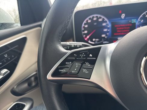 Used 2023 Mercedes-Benz GLC 300 4MATIC image 33