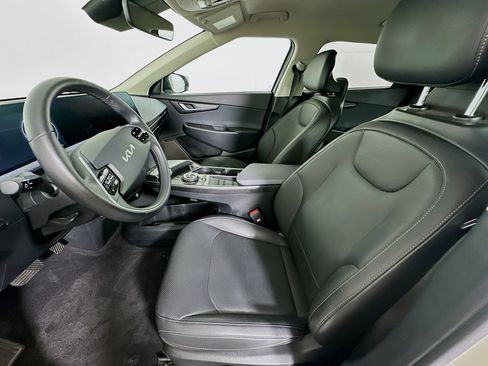Used 2024 Kia EV6 Wind w/ Wind Technology Package AWD/4WD image 13
