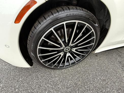 Used 2022 Mercedes-Benz S 580 4MATIC Sedan w/ AMG Line Package image 35