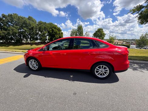 Used 2016 Ford Focus SE FWD image 11