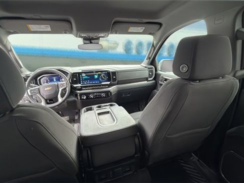 Used 2024 Chevrolet Silverado 1500 LT image 15