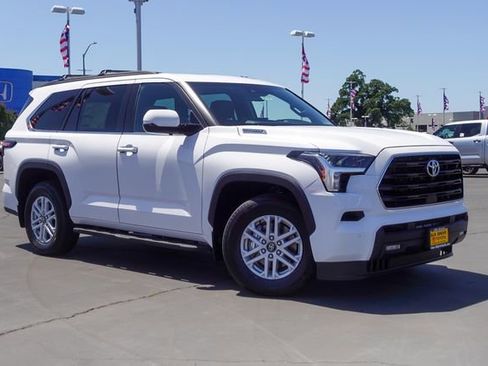 New 2026 Toyota Sequoia SR5 AWD/4WD image 6