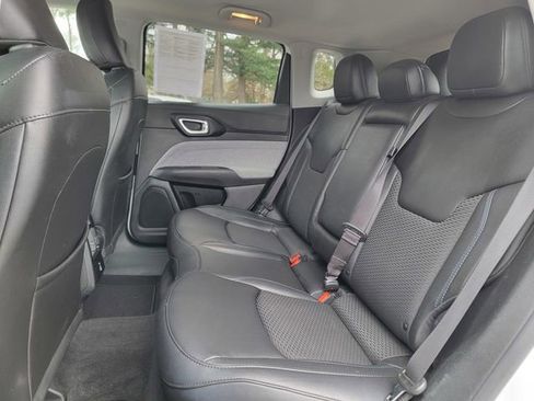 Certified 2022 Jeep Compass Latitude w/ Convenience Group image 21