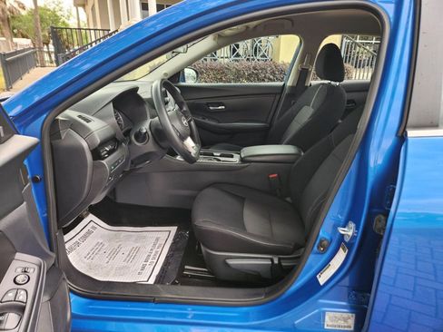 Used 2024 Nissan Sentra SV FWD image 9
