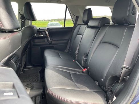 Used 2019 Toyota 4Runner TRD Off-Road Premium AWD/4WD image 10