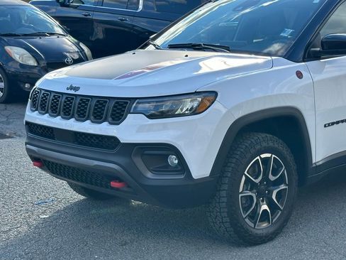 Used 2024 Jeep Compass Trailhawk image 35