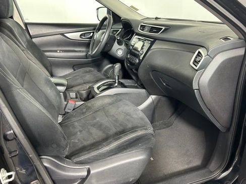 Used 2016 Nissan Rogue S AWD/4WD image 8