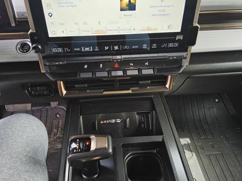 Used 2024 GMC Hummer EV 2X AWD/4WD image 3