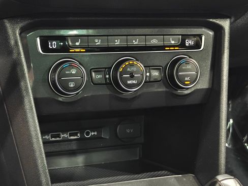 Used 2019 Volkswagen Tiguan SEL FWD image 8