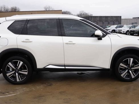 Used 2023 Nissan Rogue SL w/ SL Premium Package image 7