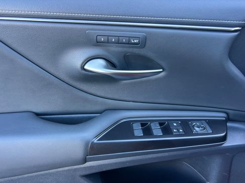 Used 2019 Lexus ES 300h w/ Premium Package FWD image 15