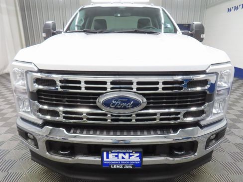 Used 2024 Ford F350 XLT image 41