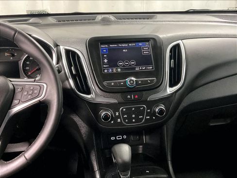 Used 2022 Chevrolet Equinox LT image 18