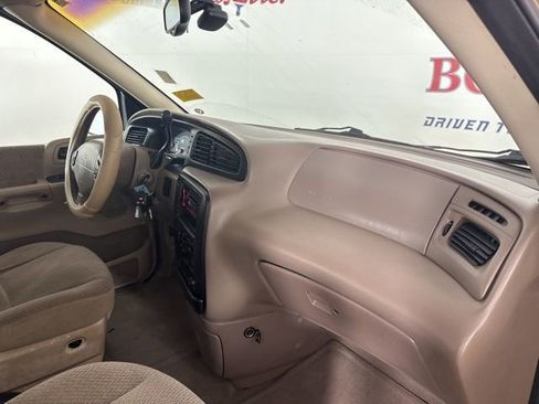 Used 1999 Ford Windstar SE image 17