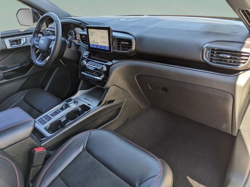 Used 2023 Ford Explorer ST-Line w/ Class IV Trailer Tow Package image 10