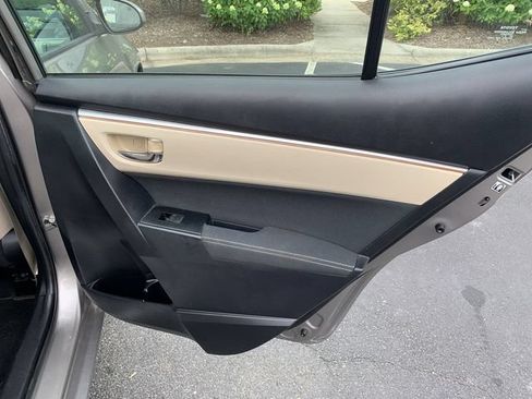 Used 2014 Toyota Corolla LE FWD image 11